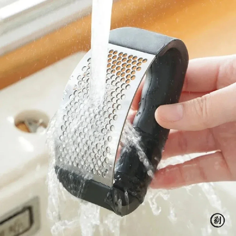 Stainless Steel Garlic Press C - Kitchen Appliances Gift のレビューと価格