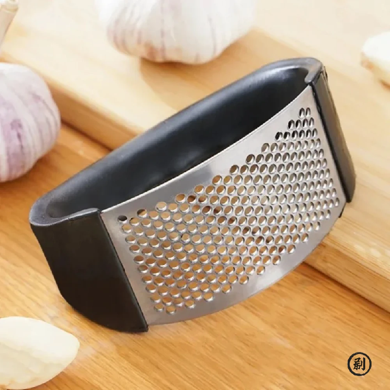 Stainless Steel Garlic Press C - Kitchen Appliances Gift のレビューと価格